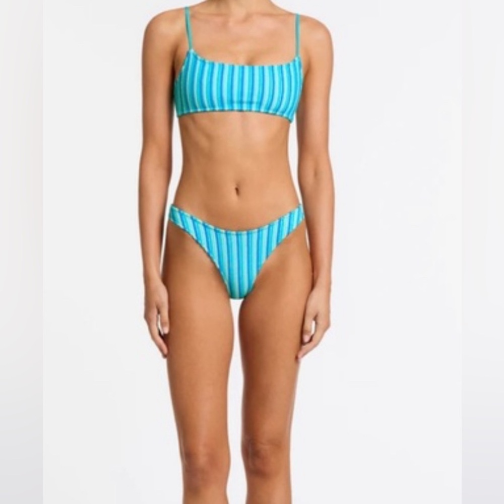 Traingl “mica sour stripped bikini”